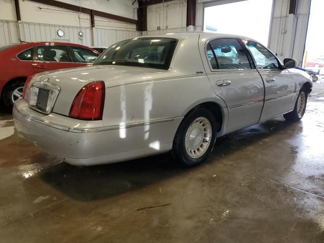 2001 Lincoln Town Car Executive