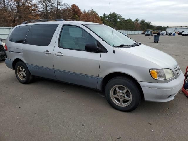 2003 Toyota Sienna LE