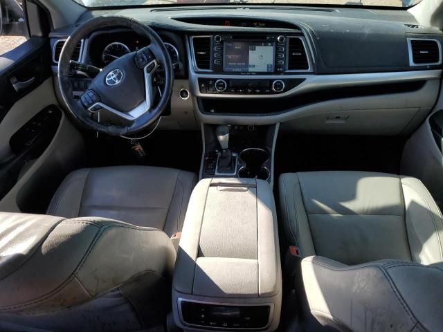 2017 Toyota Highlander SE