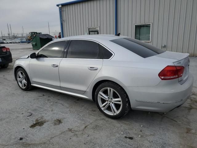 2012 Volkswagen Passat SEL