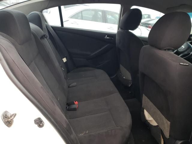 2010 Nissan Altima Base