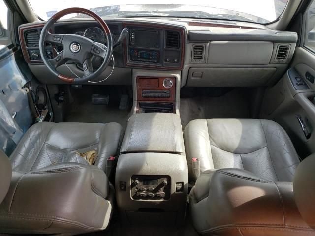 2005 Cadillac Escalade Luxury