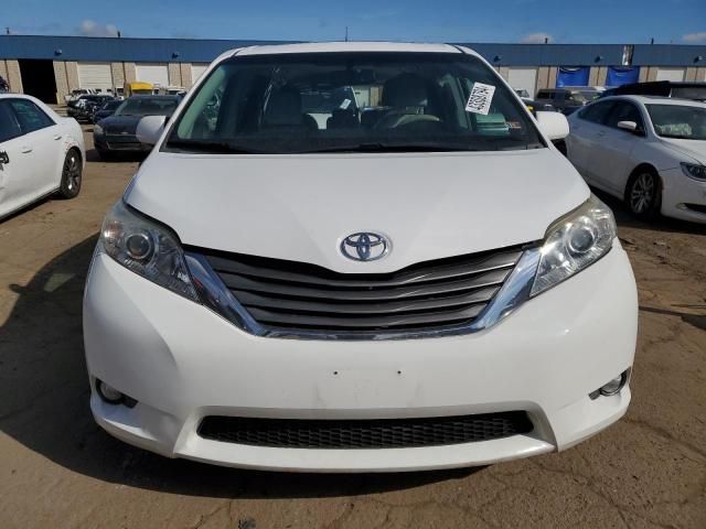 2014 Toyota Sienna XLE