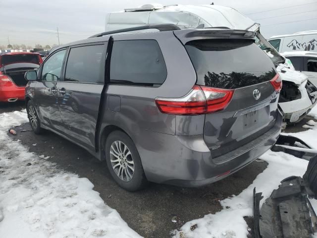 2020 Toyota Sienna XLE