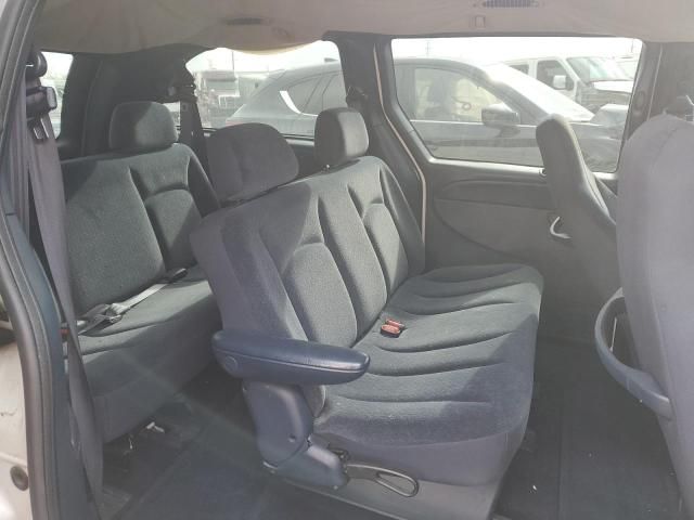 2002 Chrysler Town & Country LX