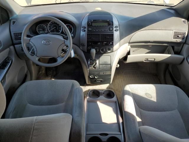 2010 Toyota Sienna CE