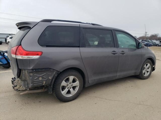 2013 Toyota Sienna LE