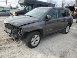 Salvage cars for sale from Copart Louisville, KY: 2017 Jeep Compass Latitude
