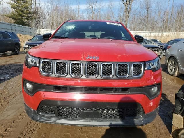 2023 Jeep Compass Latitude LUX