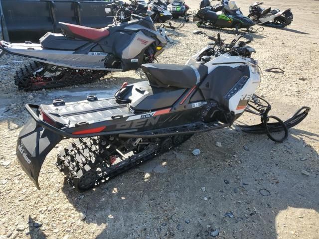 2019 Skidoo RENEGAD600