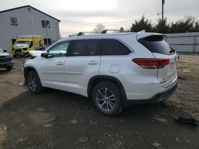 2017 Toyota Highlander SE