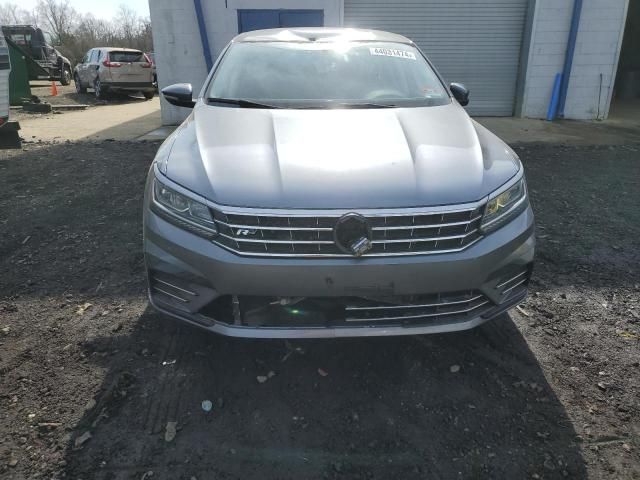 2017 Volkswagen Passat R-Line