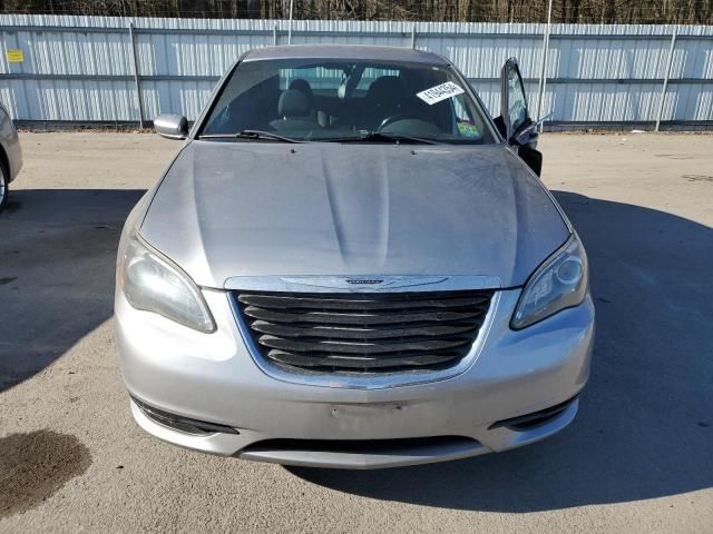 2013 Chrysler 200 Touring