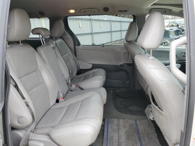 2015 Toyota Sienna XLE