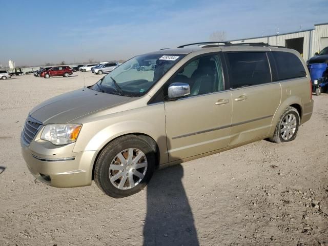 2010 Chrysler Town & Country Touring Plus