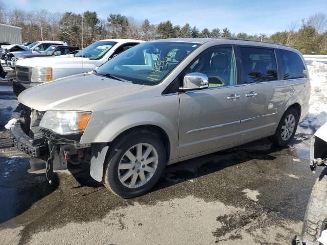 2012 Chrysler Town & Country Touring L