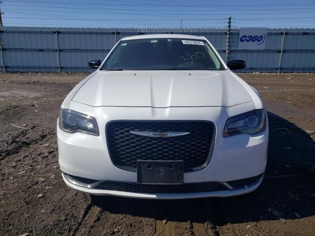 2020 Chrysler 300 Touring