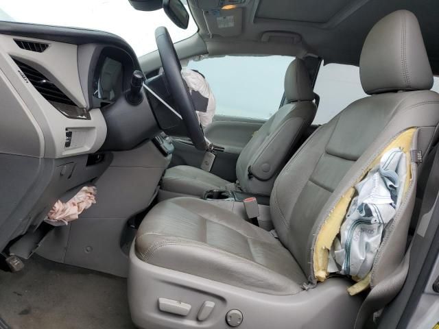 2018 Toyota Sienna XLE