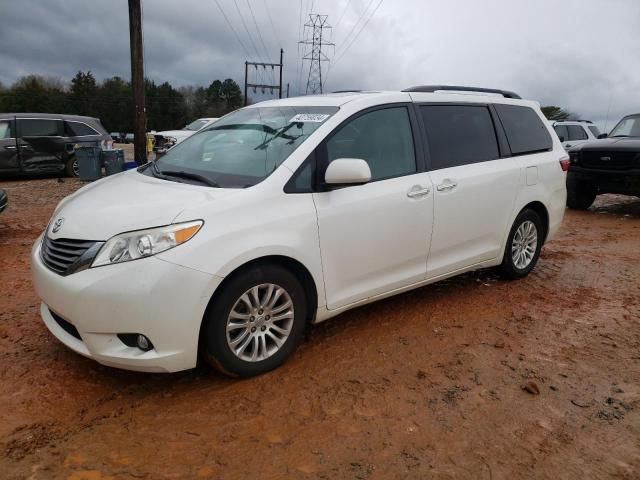 2016 Toyota Sienna XLE