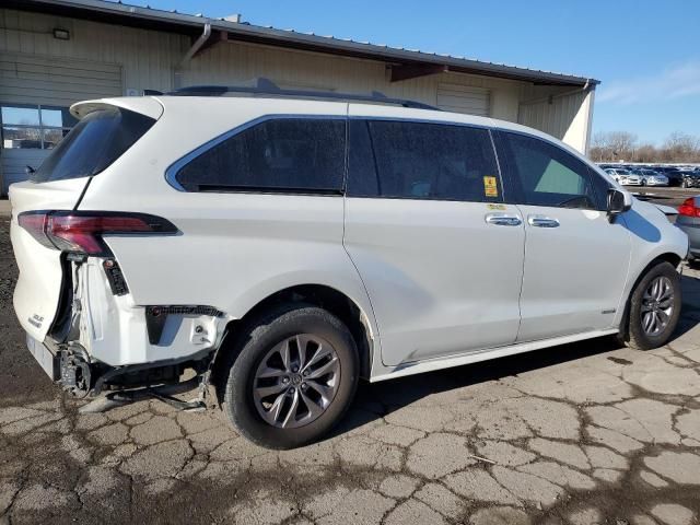 2021 Toyota Sienna XLE