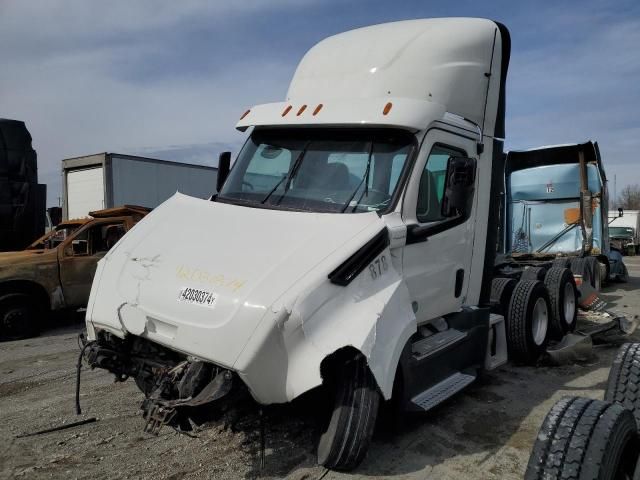 2019 Freightliner Cascadia 126