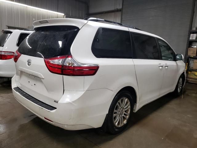 2015 Toyota Sienna XLE