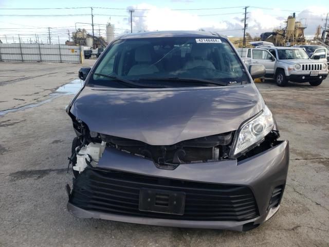 2020 Toyota Sienna LE