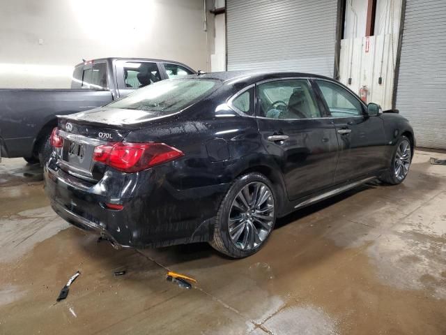 2017 Infiniti Q70 3.7