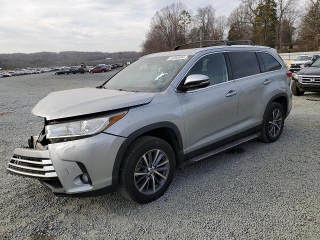 2019 Toyota Highlander SE