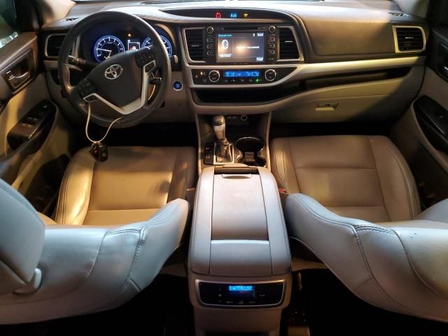 2019 Toyota Highlander SE