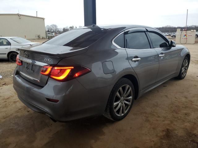 2015 Infiniti Q70 3.7