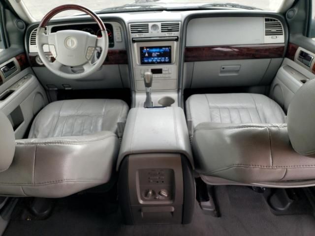 2004 Lincoln Navigator