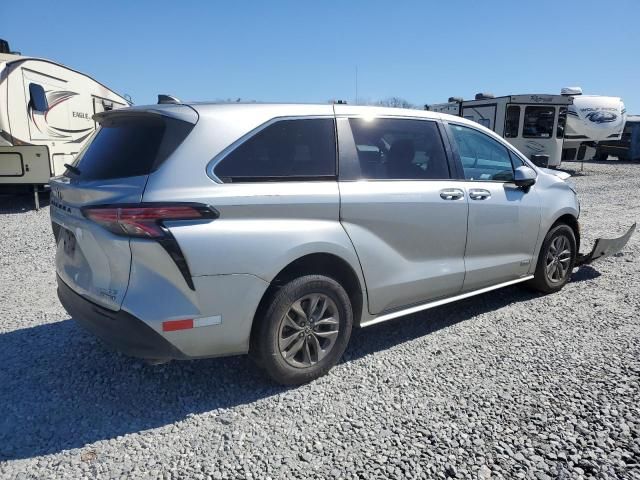 2021 Toyota Sienna LE