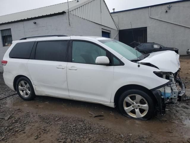 2011 Toyota Sienna LE