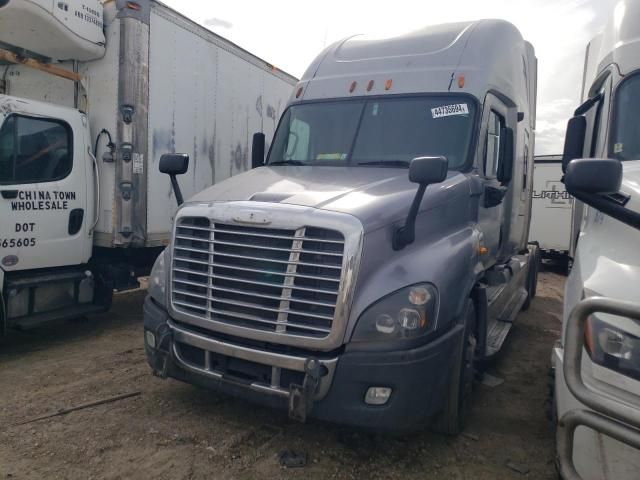 2010 Freightliner Cascadia 125