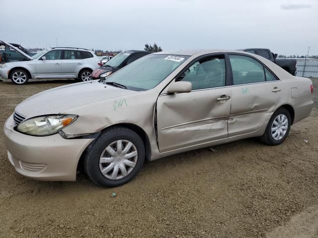 2005 Toyota Camry LE