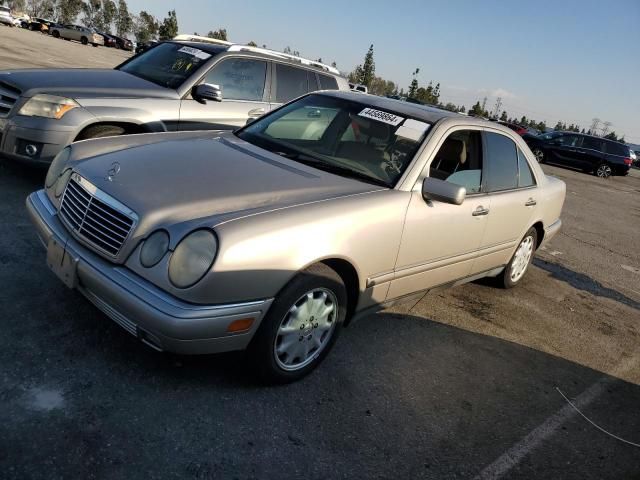 1999 Mercedes-Benz E 320