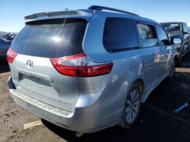 2020 Toyota Sienna XLE