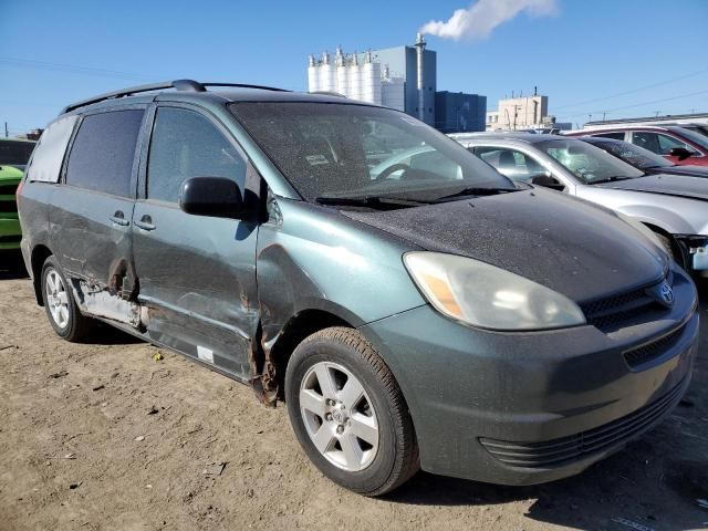 2004 Toyota Sienna CE