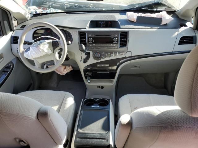 2013 Toyota Sienna LE