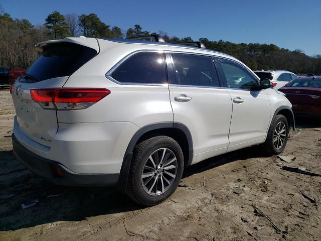 2017 Toyota Highlander SE