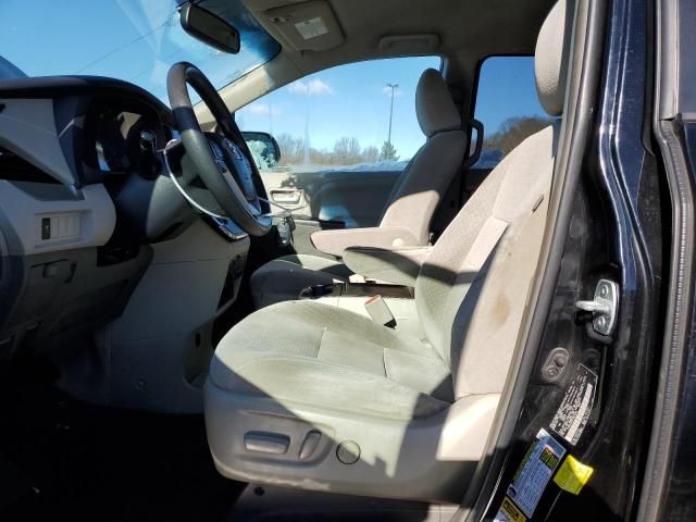 2015 Toyota Sienna LE