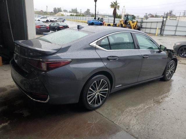 2022 Lexus ES 300H Base