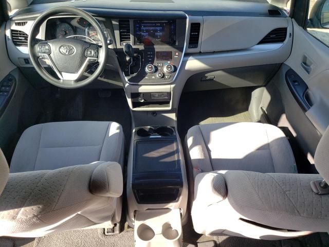 2015 Toyota Sienna LE