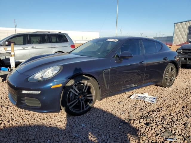 2016 Porsche Panamera 2