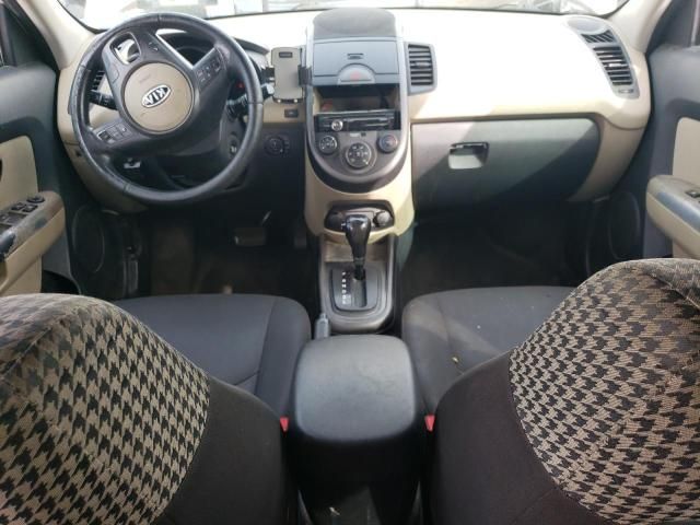 2010 KIA Soul +