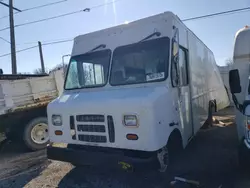 Salvage trucks for sale at Fort Wayne, IN auction: 2016 Ford Econoline E450 Super Duty Commercial Stripped Chas