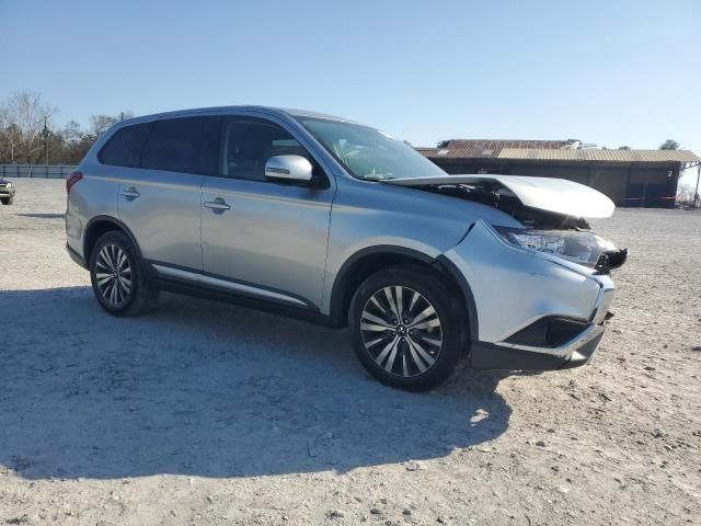 2019 Mitsubishi Outlander SE