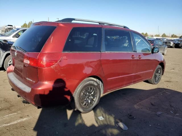 2005 Toyota Sienna CE