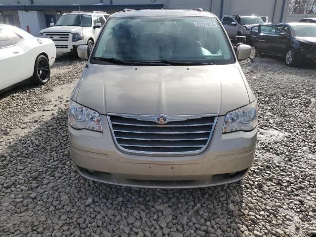 2009 Chrysler Town & Country Touring